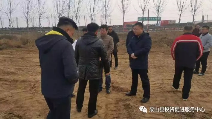 县委副书记钟秀芳,马营镇陪同活动